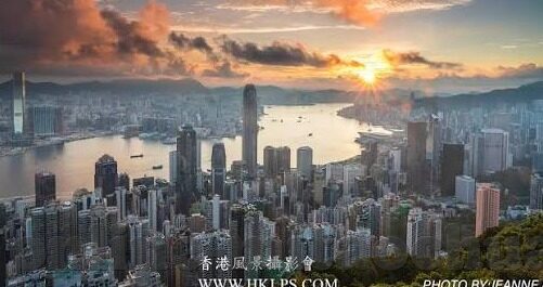 久久亚洲精精品中文字幕-探索成人娱乐的灰色地带，久久亚洲精精品中文字幕的背后